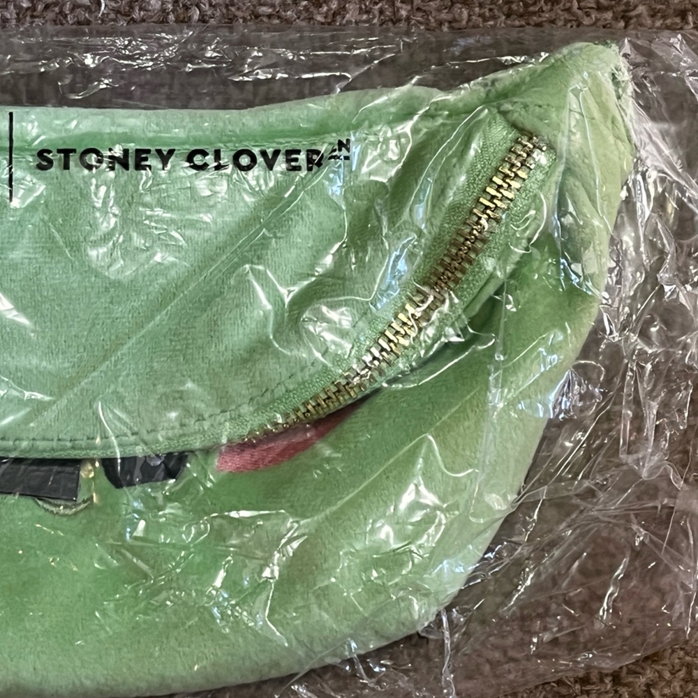 NWT STONEY CLOVER LANE x Star Wars™ Grogu™ Plush Fanny Pack - Picture 6 of 7